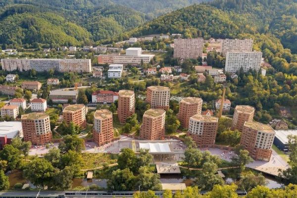 V Adamově se plánuje až 600 bytů. Část obyvatel kritizuje výšku domů