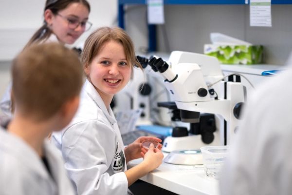 OpenLab v Českých Budějovicích nabídne školám praktické kurzy přírodních věd od 20. října