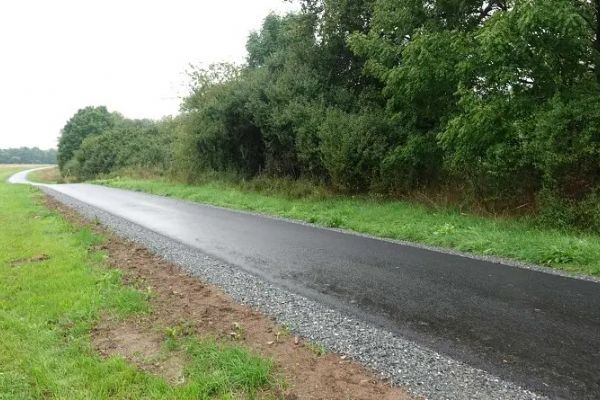 Mezi Plzní a Starým Plzencem se otevřela nová cyklostezka. Chodci i cyklisté se vyhnou autům
