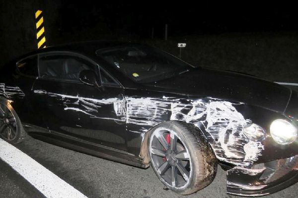 Fingovaná nehoda bentley užívaného Limberským má definitivní tečku. Nejvyšší soud rozhodl