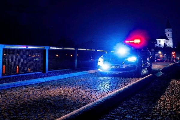 Policie obvinila 17letého mladíka z pokusu o vraždu běžkyně v Plzni. Hrozí mu vazba