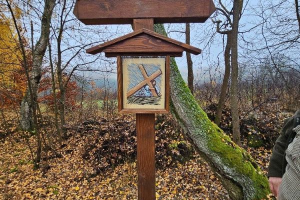 Na Tachovsku ožívá zapomenutá stezka. Nová křížová cesta má spojovat Čechy a Němce