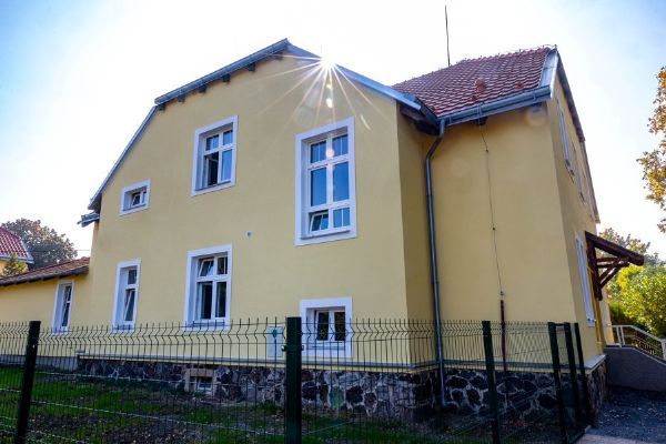 Klokánek v Praze 8 se stěhuje do dvou domů. Kapacita vzroste na 20 dětí, vzniknou i byty pro mladé dospělé