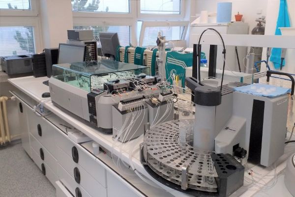 V Podolí otevřely laboratoře za 151 milionů. PCR, AI i nové technologie zrychlují kontrolu pitné vody