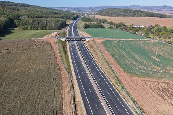 D6 u Lubence se prodloužila o 2,2 kilometru. ŘSD chce spojit Prahu s Karlovými Vary do roku 2029