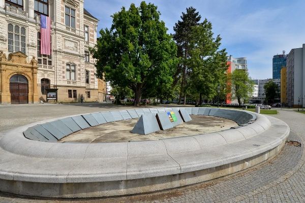 Už brzy začne kompletní oprava fontány u Západočeského muzea