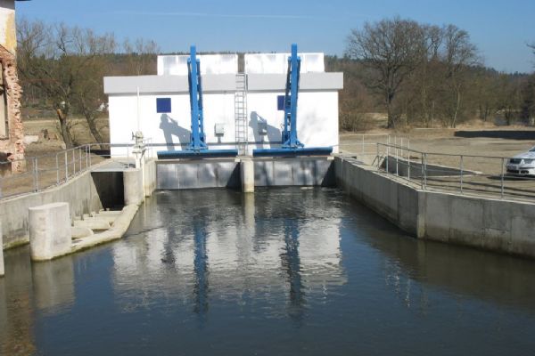 V Plzni je už 10 let v provozu malá vodní elektrárna 