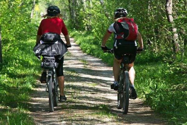 Z Malesic do Radčic vede nová stezka pro chodce a cyklisty 