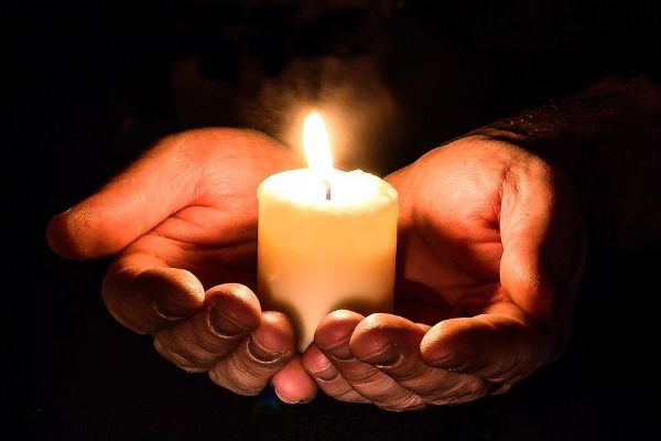 Zapalte v úterý svíčku za Jana Palacha, vyzývají plzeňští studenti