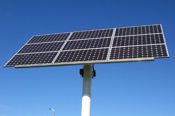 Plastové držáky na fotovoltaické panely