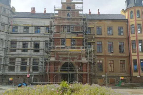 Bzenecký zámek má novou fasádu: čekají ho další opravy i nové využití