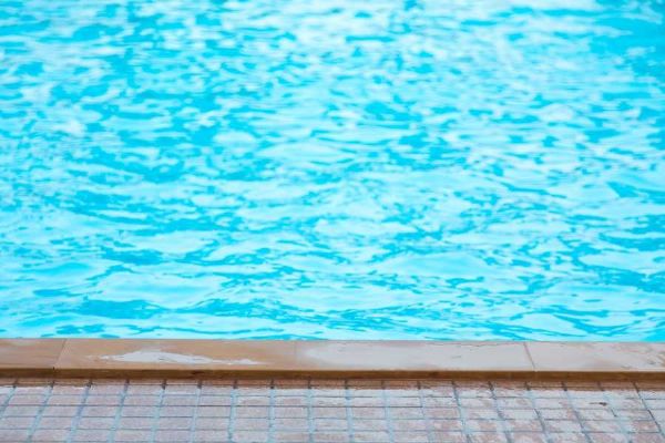 Chladné léto ohrožuje provoz koupališť v Olomouckém kraji