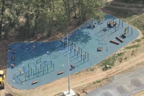 Kolín obnoví workoutového hřiště u lávky přes Labe za 700 tisíc korun