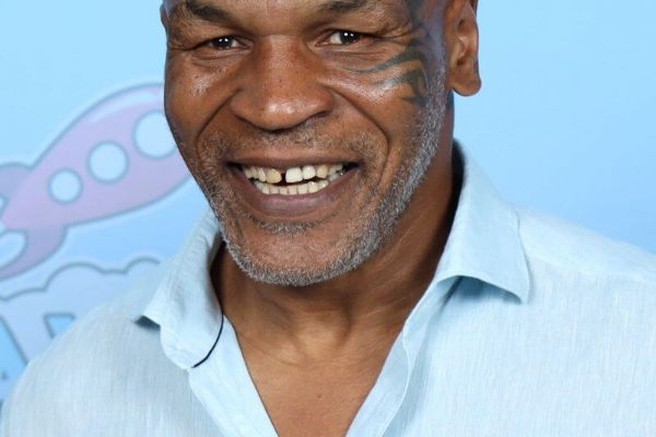 Mike Tyson šokuje návratem do boxerského ringu