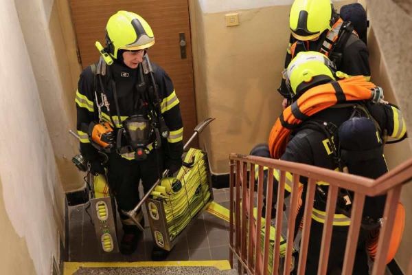 Nový systém šlauchpaket v Zábřehu zvyšuje úspěšnost zásahů ve výškových budovách