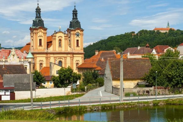 Od ledna 2026 Nepomuk patří plzeňské diecézi