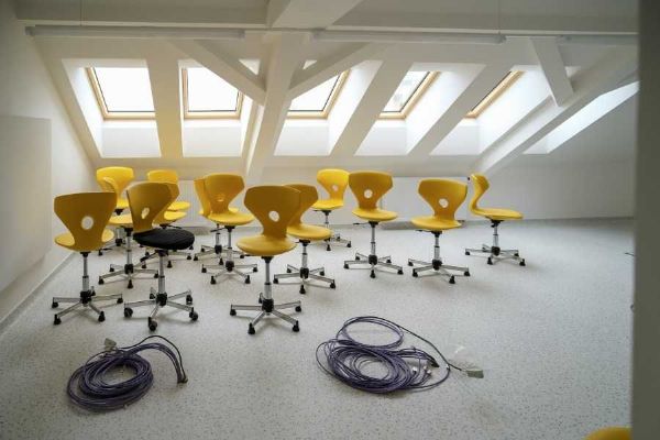 Osm nových učeben v Brodě: Půdní vestavba dokončena