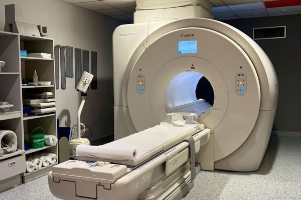 Písecká nemocnice zkracuje čekání na magnetickou rezonanci, akutní případy řeší do 24 hodin