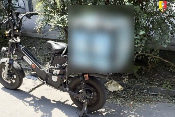 Policie v Praze kontroluje elektrokola a koloběžky. Některé stroje nesplňovaly podmínky pro provoz