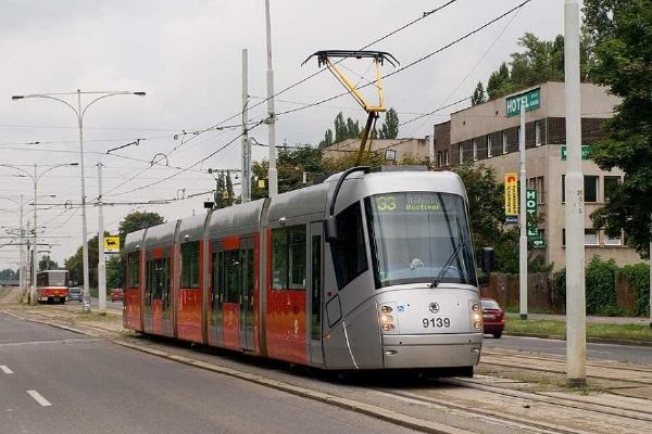 Porschetra v Praze: tramvaj Škoda 14T má za sebou 20 let provozu