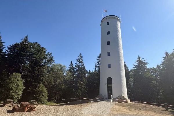 Rozhledna na Libíně po rekonstrukci znovu otevřená. Vstupné se začne vybírat až po zprovoznění turniketu
