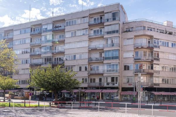 Skleněný palác: luxfery, mramor, výhledy