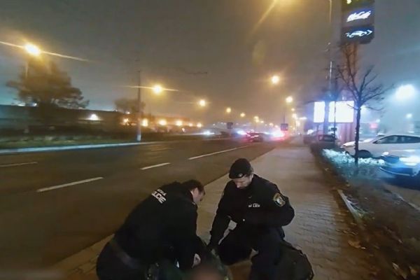 Strážníci v Plzni zachránili muže v bezvědomí