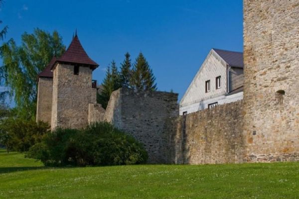 Tachov zpřístupnil po opravách dvě věže středověkých hradeb, vyhlídky jsou zdarma