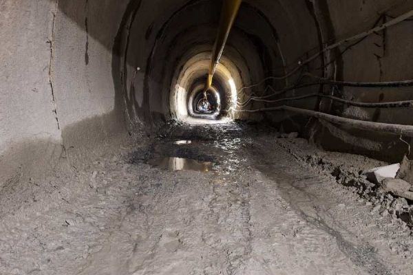 U Jílového začala ražba průzkumné štoly pro budoucí tunel na D3