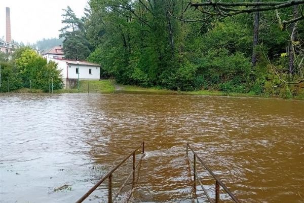 Vysočina pod vodou - silné deště způsobují problémy