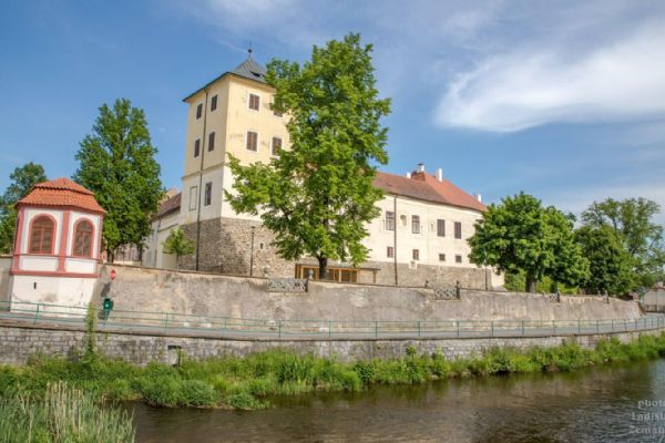 Zámek a kino za 200 milionů? Horažďovice hledají dotace