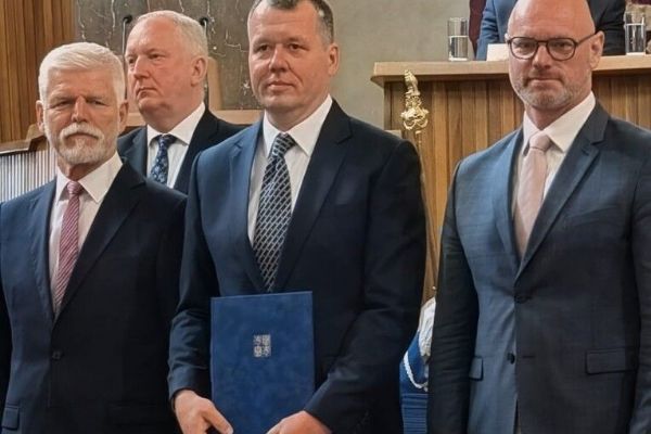 Západočeská univerzita má tři nové profesory. Posílí techniku, literaturu i výzkum čistší vody