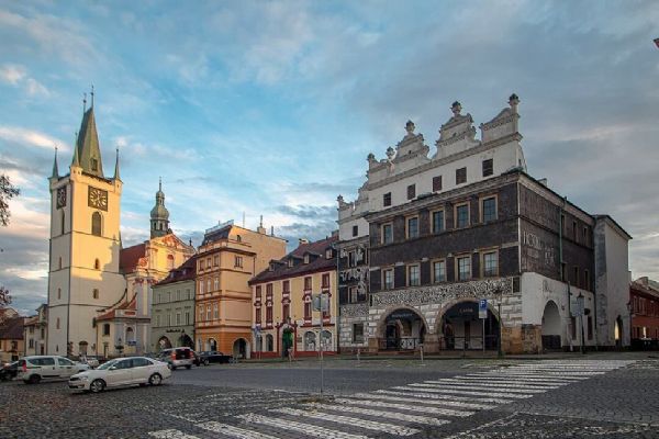 Hlavní tah Litoměřicemi uzavřen kvůli vodovodu. Řidiči jsou zmatení