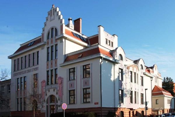 Budějovická SPŠ stavební plánuje rekonstrukci čtvrtého patra