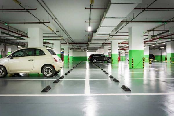 Jihlava chystá stovky nových parkovacích míst. Dva domy se mají stavět už příští rok
