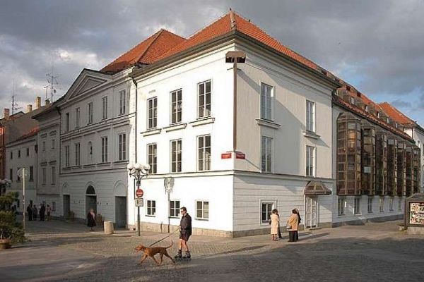 Jihočeské divadlo poprvé mezi finalisty Divadla roku, nominaci získal i skladatel David Hlaváč