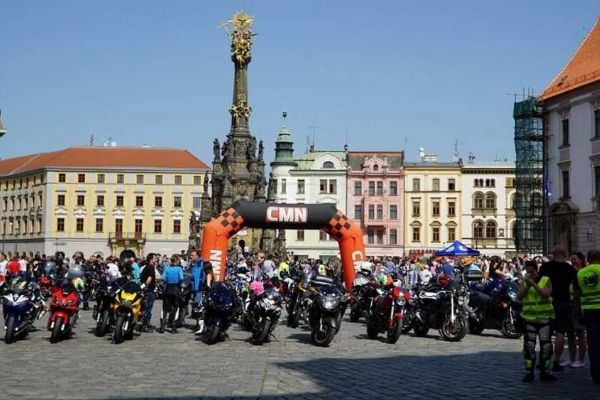 Motorkáři vs. radnice: Sezónní sraz v Olomouci narazil na stopku