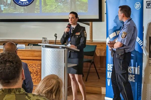 Pokuty bezdomovectví nevyřeší. Plzeňští strážníci otevřeli citlivé téma bezpečnosti