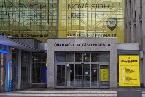 Praha 10 hledá nové sídlo úřadu. Soutěž vyvolala debatu o postupu i budoucnosti radnice