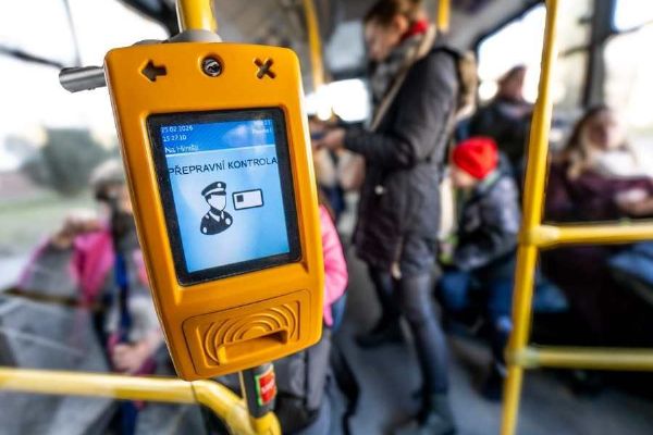Sporné kontroly v jihlavské MHD vyvolávají debatu mezi cestujícími i radnicí