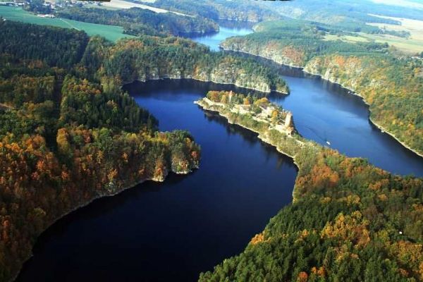 Sucho uzavírá plavební komoru Kořensko, Jihočeský kraj trpí
