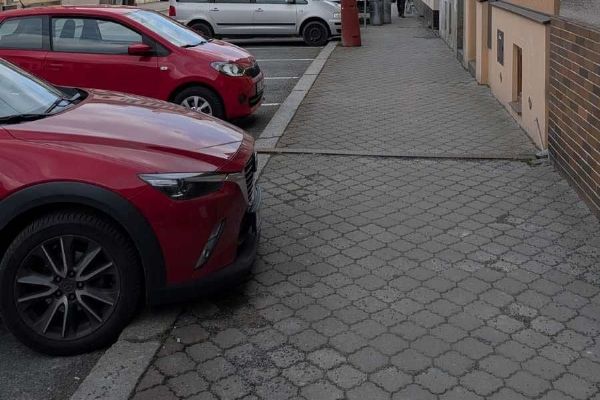 Tábor přehledně upravuje parkování v centru, rezidenti získávají více míst