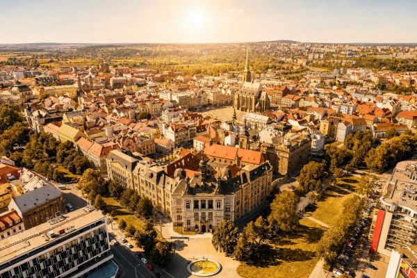 Tropický víkend vrcholí. Teploty dosáhnou 37 °C, v pondělí dorazí ochlazení