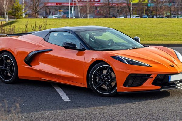 Tuning sraz v Plzni - téměř polovina aut s přestupky
