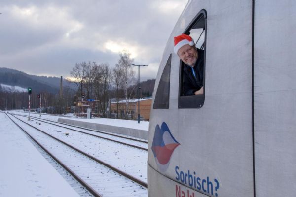 Vlaky se vrací na trať Liberec–Chrastava po modernizaci kolejí