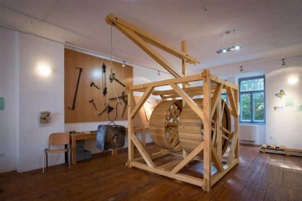 Cesty časem v Třebíči: Interaktivní zážitek historií řemesel a postav