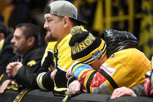 HC Škoda Plzeň prohrála na Kladně 1:4, Litvínov míří do baráže