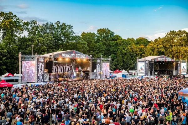 Hudba, řemesla, památky i letní kino. Velký přehled víkendových akcí v kraji