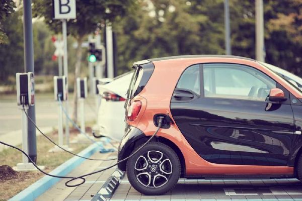 Liberecký kraj: Elektromobilní revoluce díky zvýšené infrastruktuře