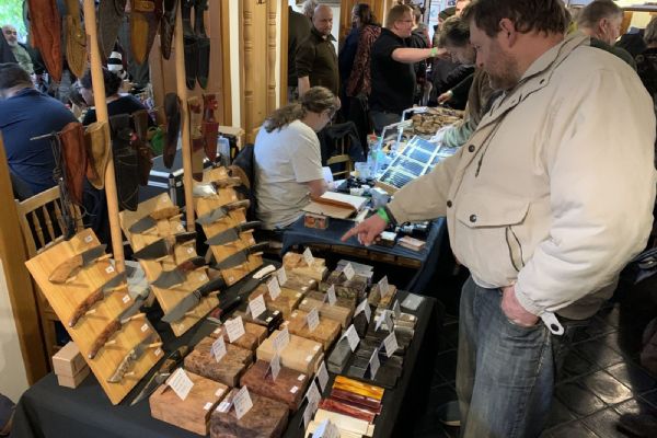 Meče a nože v Černicích, výstava Nože Plzeň 2026 již 14. března